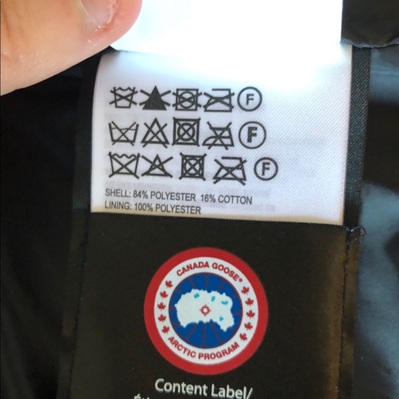 (SOLD) CANADA GOOSE JACKET WOMEN BNWT - Picture 13 of 15